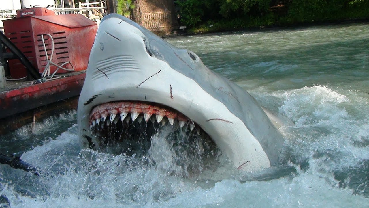 remembering-universal-studios-jaws-ride-halloween-love